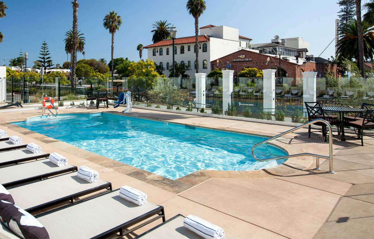 Moxy Santa Barbara Hotel Luaran gambar